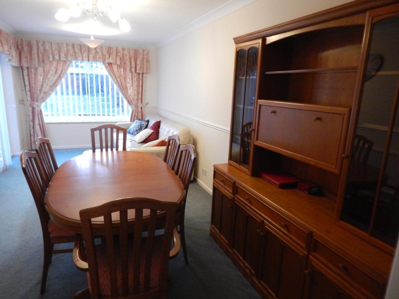Spacious 3 Bdr House With Parking-Families-Corporate Groups By Orbitat Accommodations Cambridge Eksteriør billede